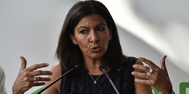 Anne Hidalgo: la maire de Paris répond aux accusations d'emploi fictif