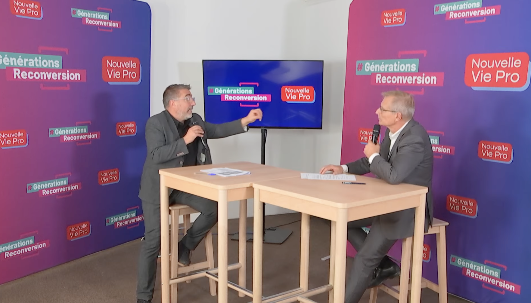 Formation, accompagnement et compétences transférables : l'AFDAS présente les solutions pour se reconverstir quand on est intermittents.